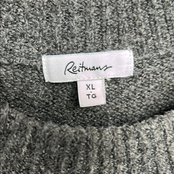 Embellished Women's Sweater - Picture 6 of 8